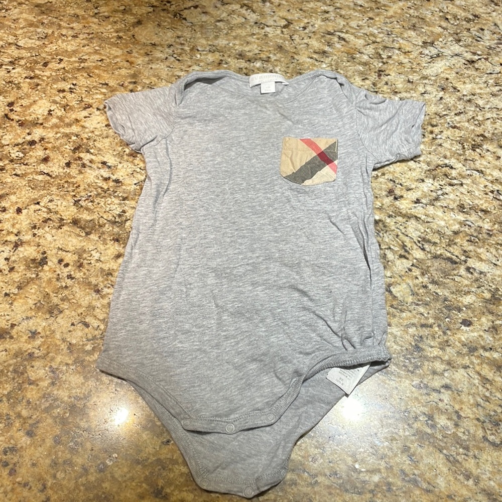 Tshirt with buttons